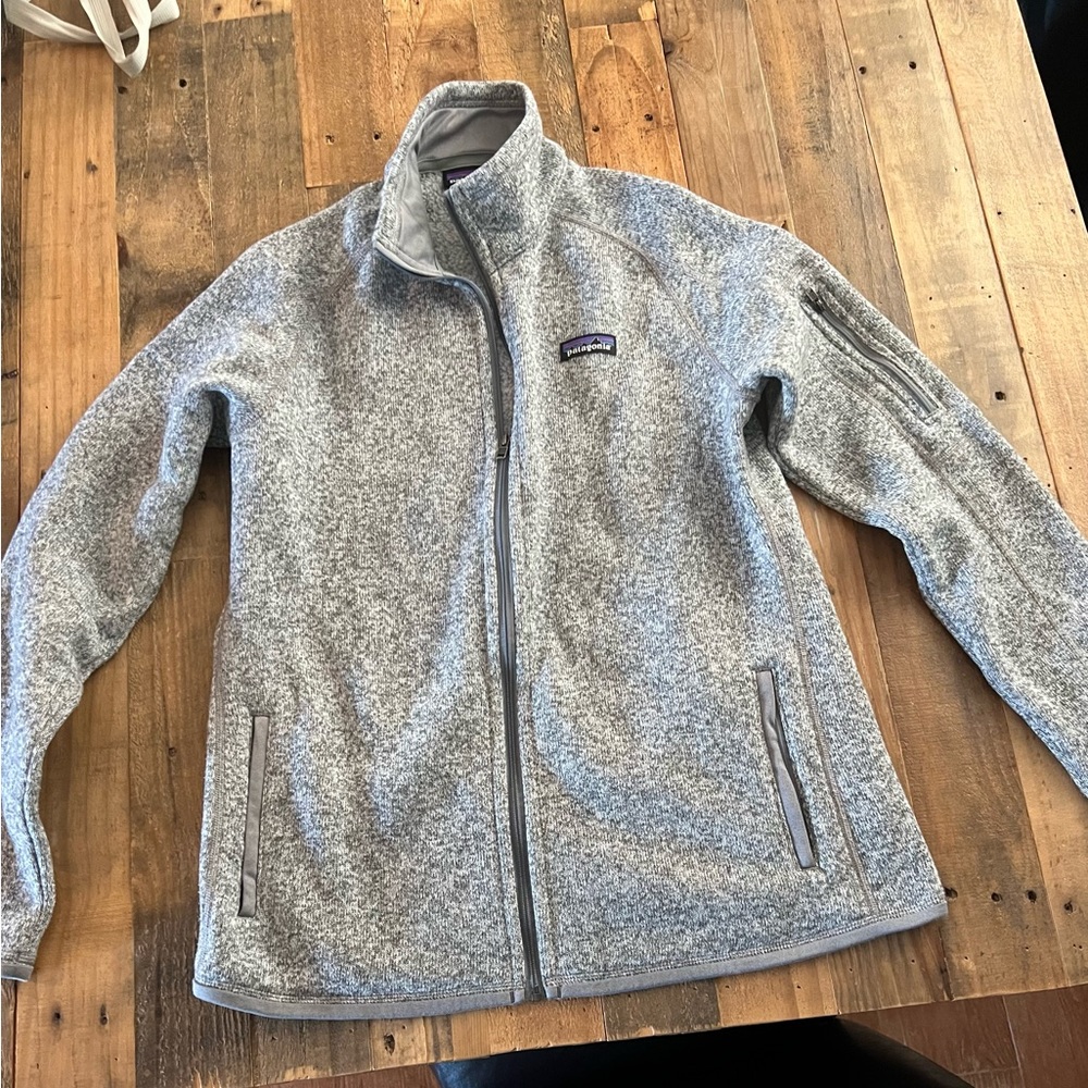 Patagonia Women's Better Sweater® Fleece Jacket size L  EUC Birch White (grey)